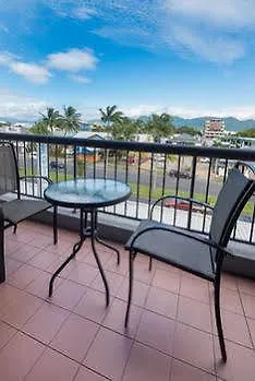 Sunshine Tower Hotel Cairns 4*,  Avustralya