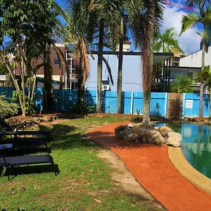 2* Ostello Reef Backpackers